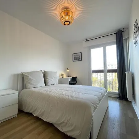 Le Bary - 10P - 100M2 - Gare - Parking Prive Gratuit Apartment Le Mans Exterior photo