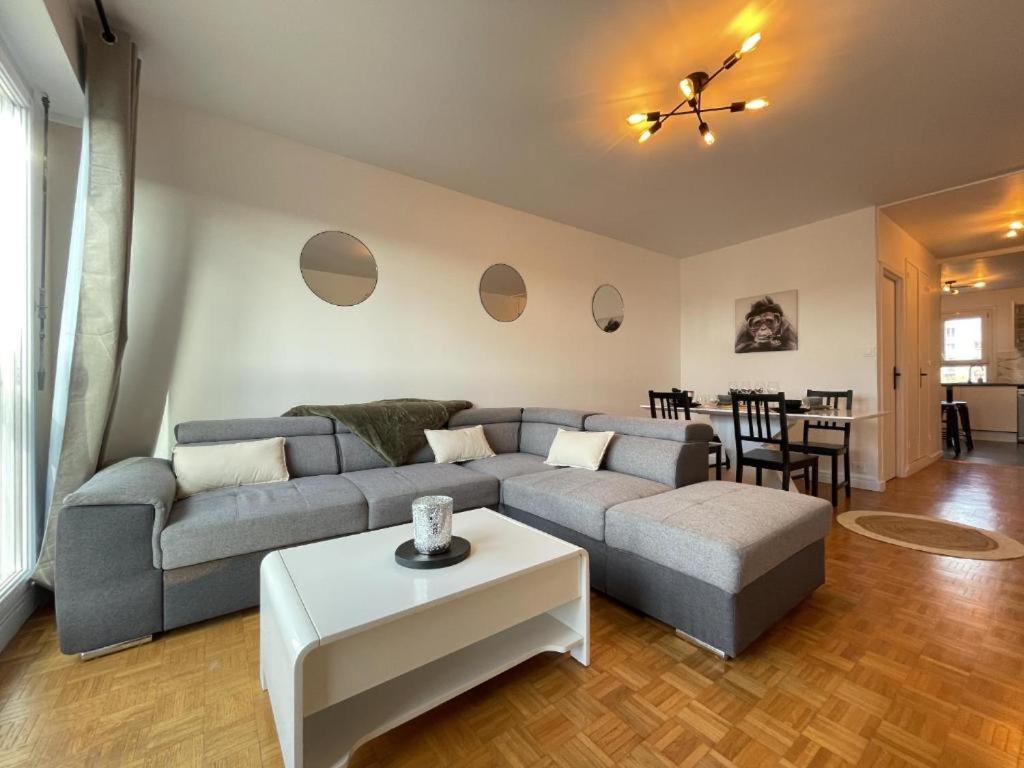 Apartment Le Bary - 10p - 100m2 - Gare - Parking Prive Gratuit Le Mans