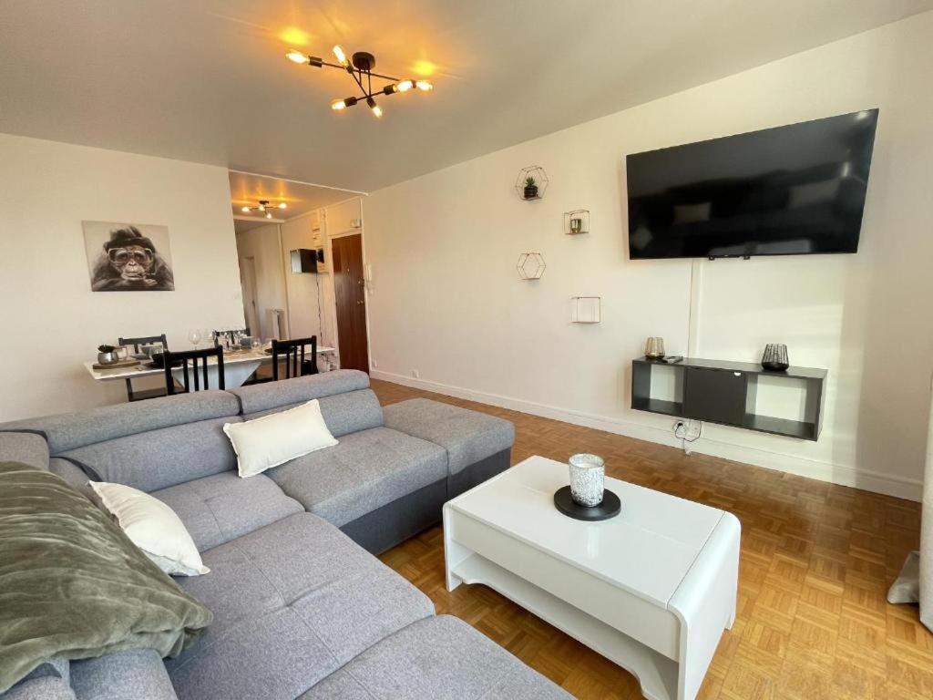 Apartment Le Bary - 10p - 100m2 - Gare - Parking Prive Gratuit *